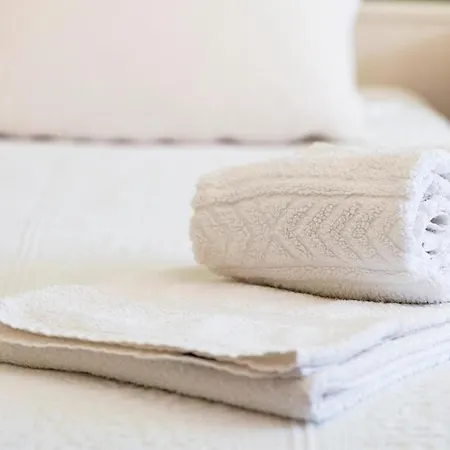 Albergue Arca Nova - *
