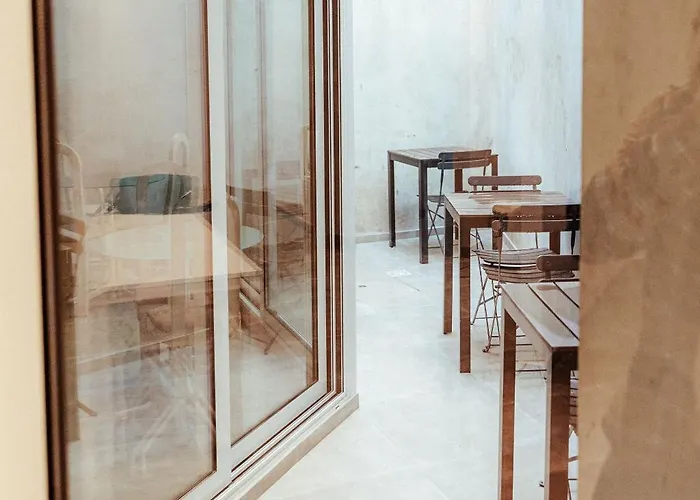 Albergue Arca Nova - *