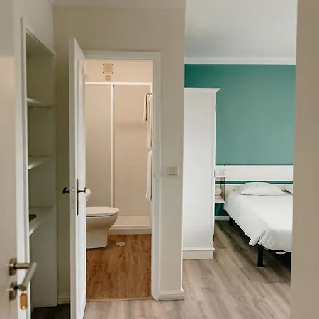 Arca Nova Guest House - Caminha Hostel *