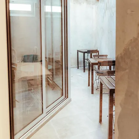 Hostel Arca Nova - *